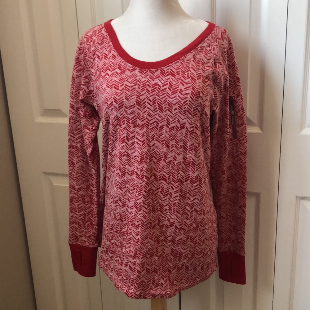 Athleta long sleeve red patterned top